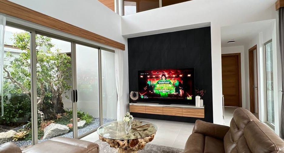 For sale 3 bedrooms villa in Thalang, Phuket