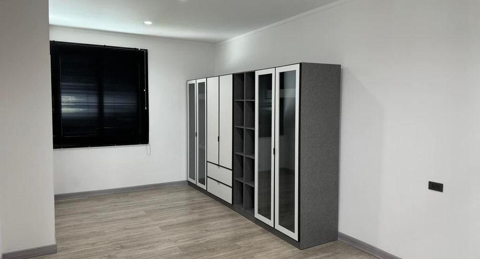Reihenhaus zur Miete mit 3 Zimmer in Bang Kruai, Nonthaburi