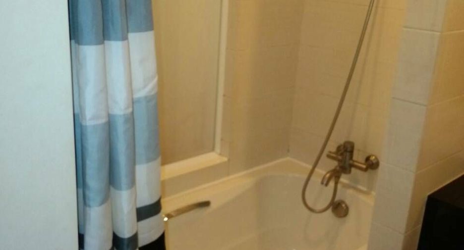 For sale 1 bed condo in Huai Khwang, Bangkok