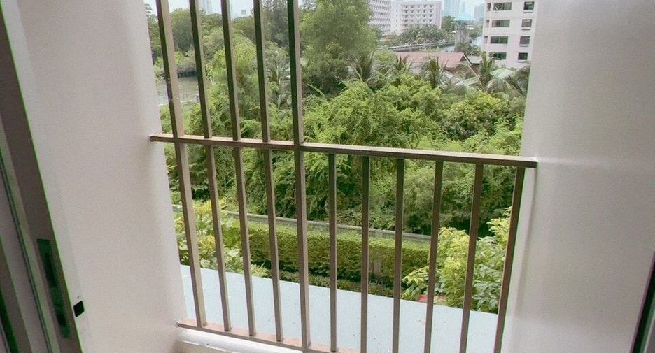 For sale studio condo in Bangkok Noi, Bangkok