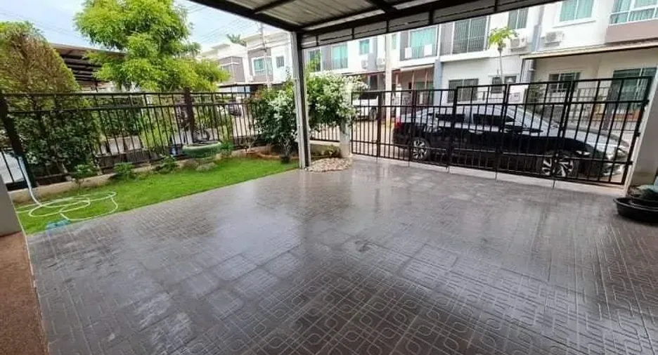 Casa adosada en venta de 3 habitaciones en Mueang Khon Kaen, Khon Kaen