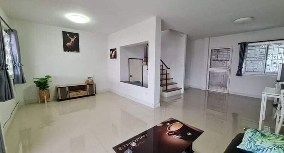 Casa adosada en venta de 3 habitaciones en Mueang Khon Kaen, Khon Kaen
