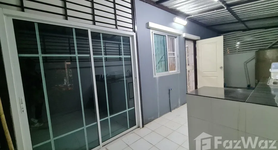 Casa adosada en venta de 3 habitaciones en Mueang Khon Kaen, Khon Kaen
