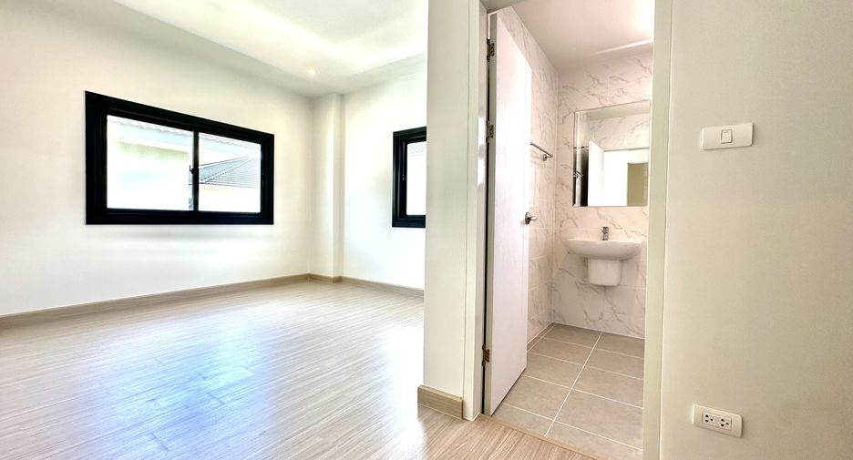For sale 4 ベッドルーム house in Mueang Phuket, Phuket