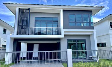 For sale 4 bedrooms house in Mueang Phuket, Phuket