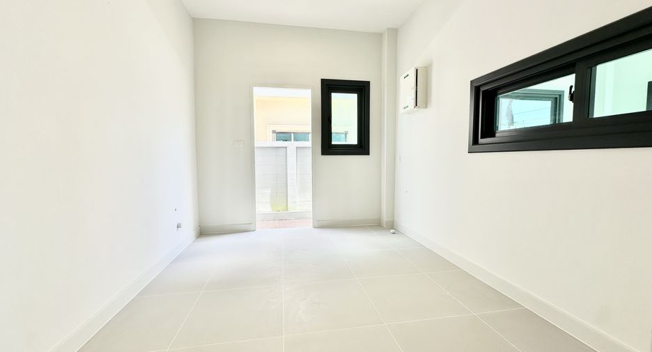 For sale 4 ベッドルーム house in Mueang Phuket, Phuket