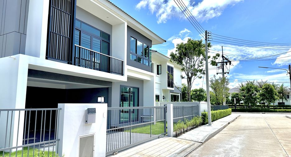 For sale 4 ベッドルーム house in Mueang Phuket, Phuket