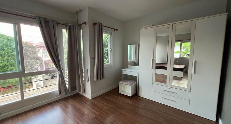 For sale 3 bedrooms house in Bang Bo, Samut Prakan