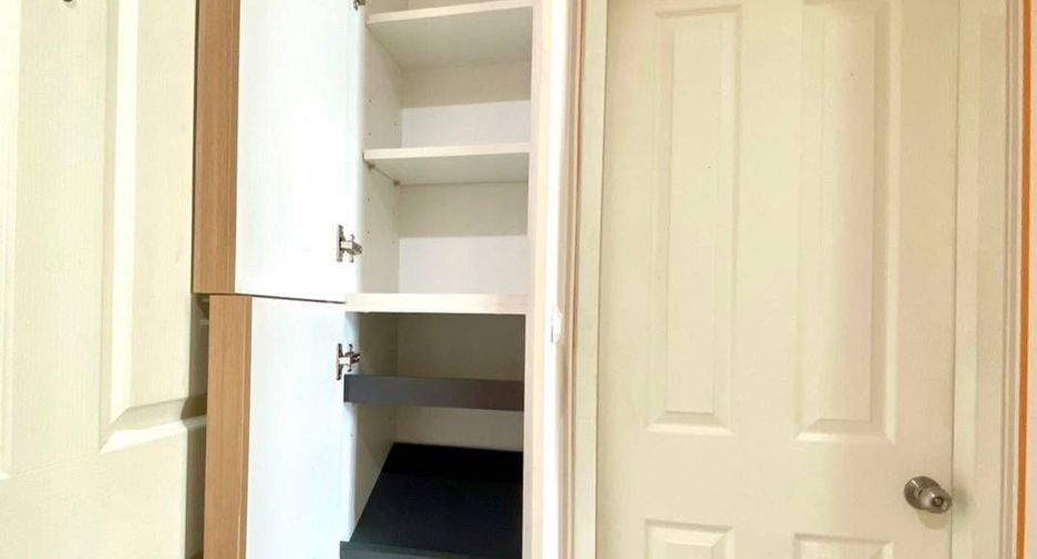 For sale スタジオ condo in Bang Sue, Bangkok