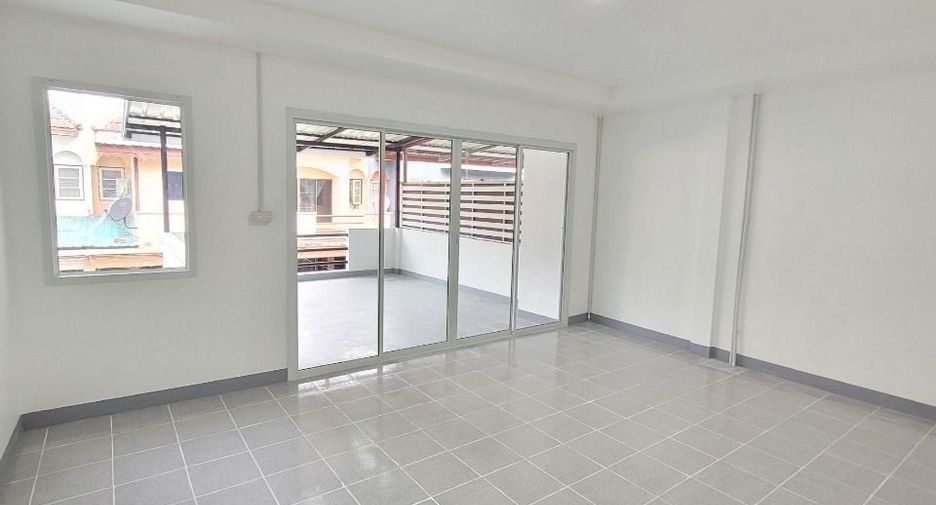 For sale 2 bedrooms townhouse in Mueang Roi Et, Roi Et