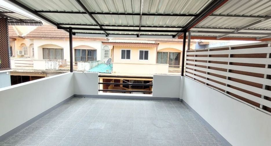 For sale 2 bedrooms townhouse in Mueang Roi Et, Roi Et