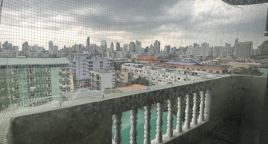 Wohnung zum Kauf mit 2 Zimmer in Watthana, Bangkok
