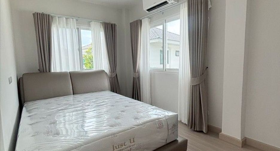 For rent 3 bedrooms townhouse in Mueang Phuket, Phuket