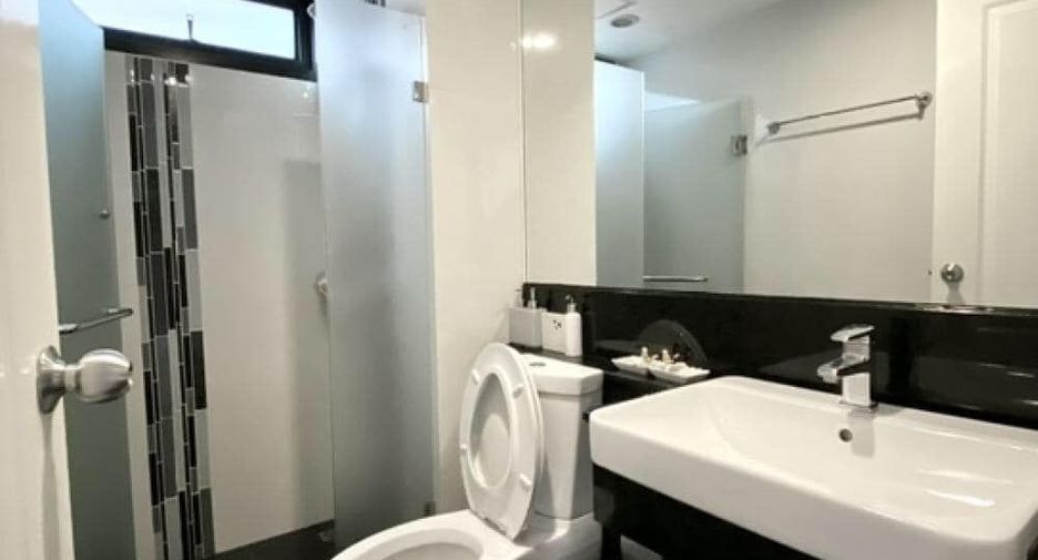 For sale 2 bedrooms condo in Khlong San, Bangkok