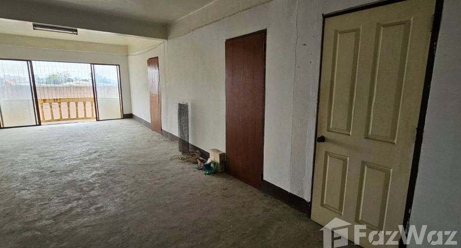 For sale 10 bedrooms retail Space in Mueang Phichit, Phichit