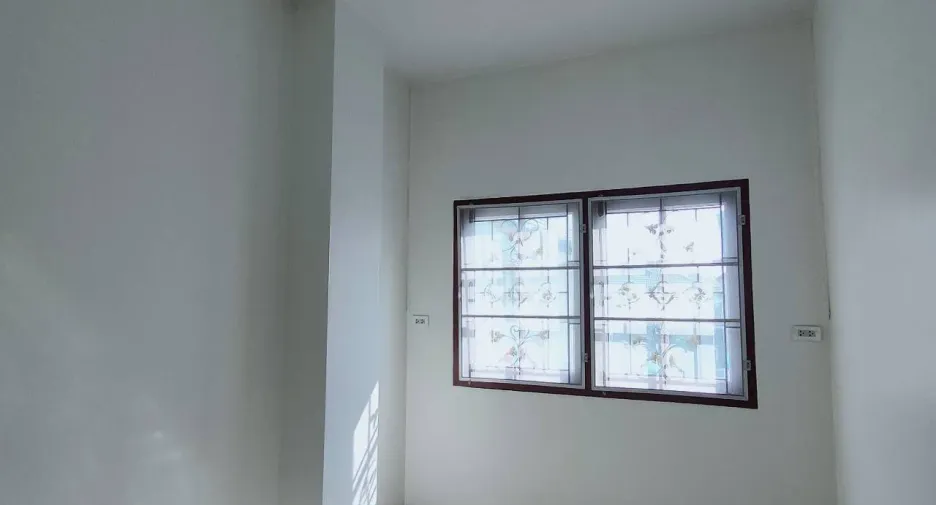 For sale 3 bedrooms townhouse in Mueang Phitsanulok, Phitsanulok