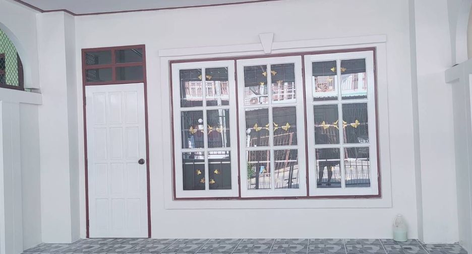 For sale 3 bedrooms townhouse in Mueang Phitsanulok, Phitsanulok
