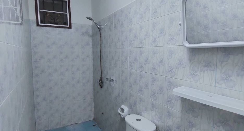 For sale 3 bedrooms townhouse in Mueang Phitsanulok, Phitsanulok