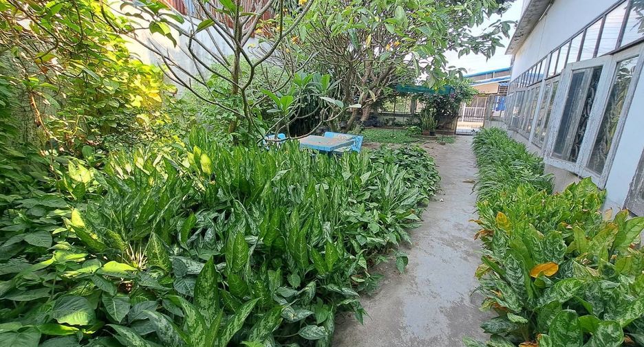 Casa en venta de 5 habitaciones en Phanat Nikhom, Chonburi