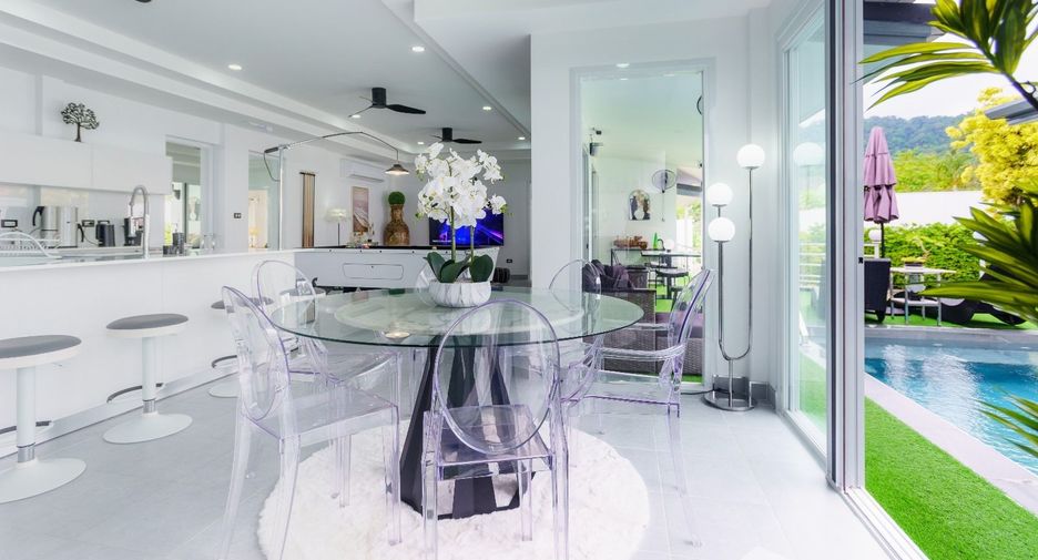 Villa en alquiler de 5 habitaciones en Mueang Phuket, Phuket