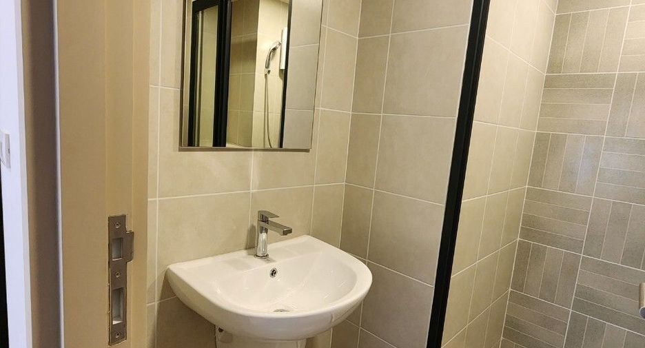 For rent studio condo in Khlong Luang, Pathum Thani
