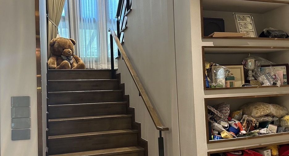 For sale 4 bedrooms house in Prawet, Bangkok