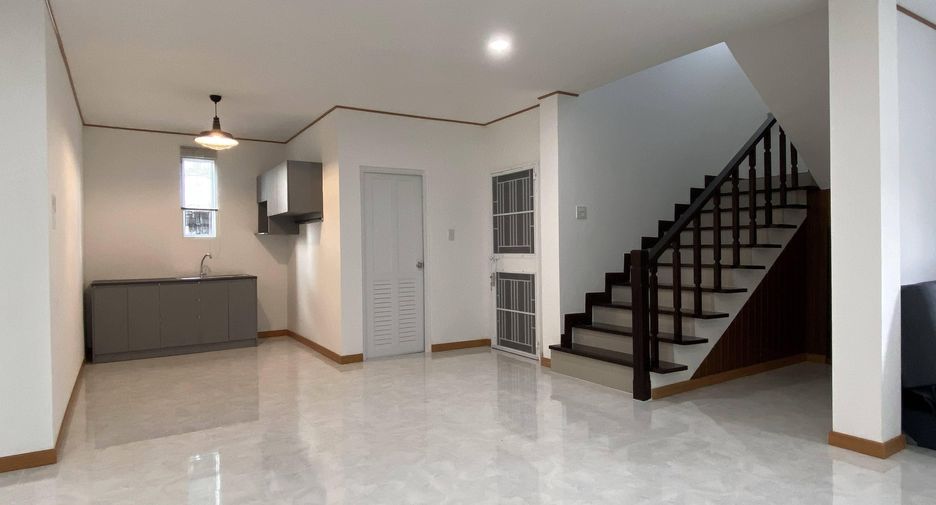 For sale 3 bedrooms house in Nakhon Chai Si, Nakhon Pathom