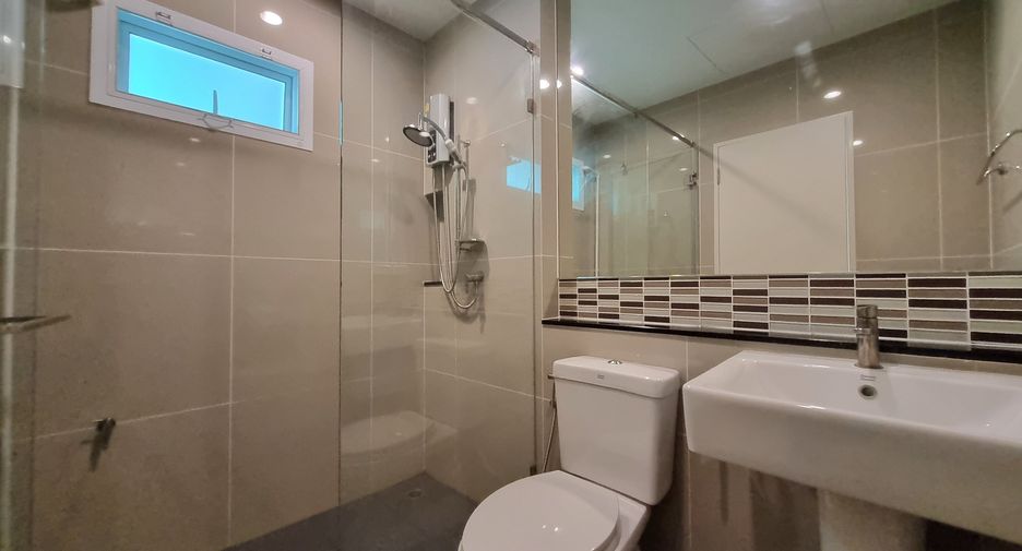 À louer 4 chambres villa à Mueang Phuket, Phuket