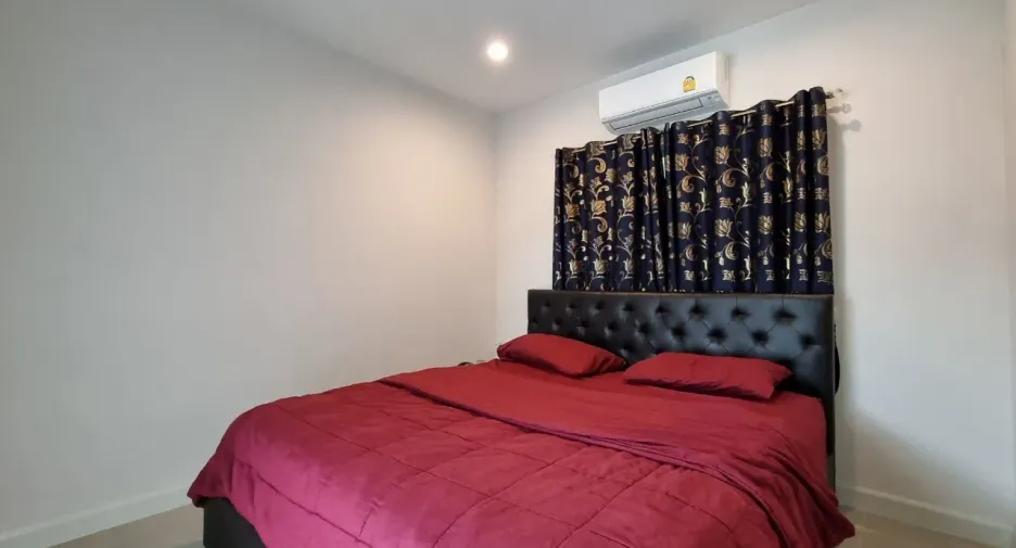 À louer 4 chambres villa à Mueang Phuket, Phuket