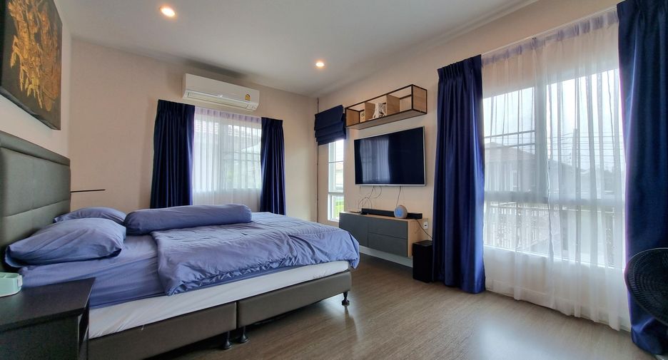 À louer 4 chambres villa à Mueang Phuket, Phuket