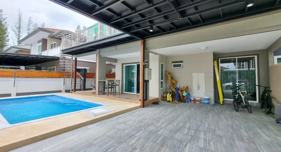 À louer 4 chambres villa à Mueang Phuket, Phuket