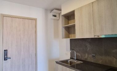 For sale studio condo in Watthana, Bangkok