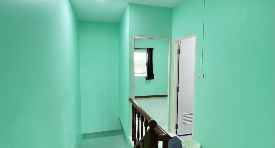À vendre 4 chambres local commercial à Sai Noi, Nonthaburi