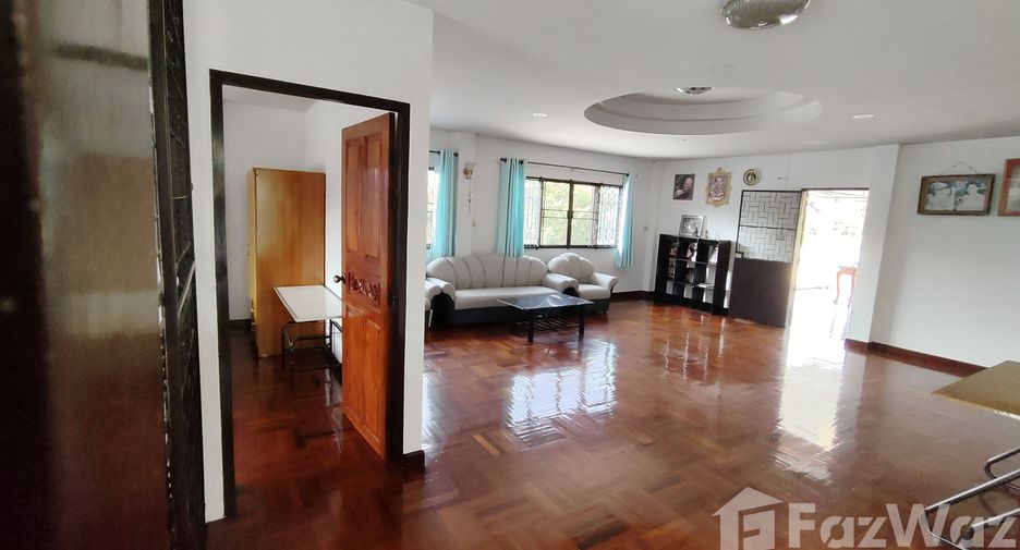 Casa adosada en venta de 10 habitaciones en Mueang Chiang Rai, Chiang Rai
