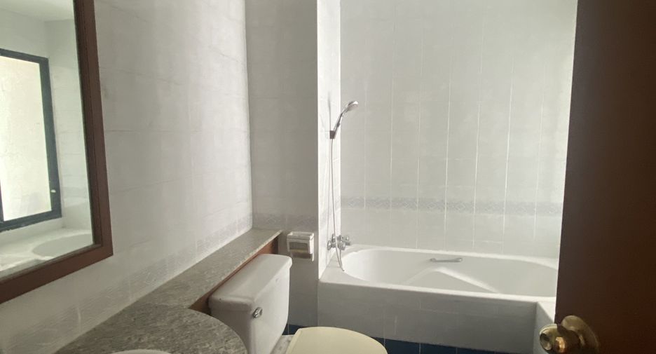For sale 2 bedrooms condo in Sathon, Bangkok