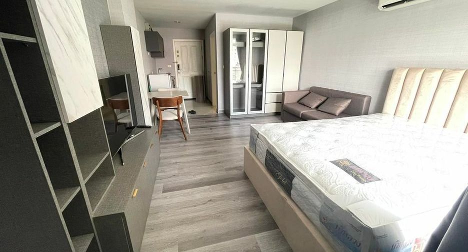 For sale studio condo in Phra Khanong, Bangkok