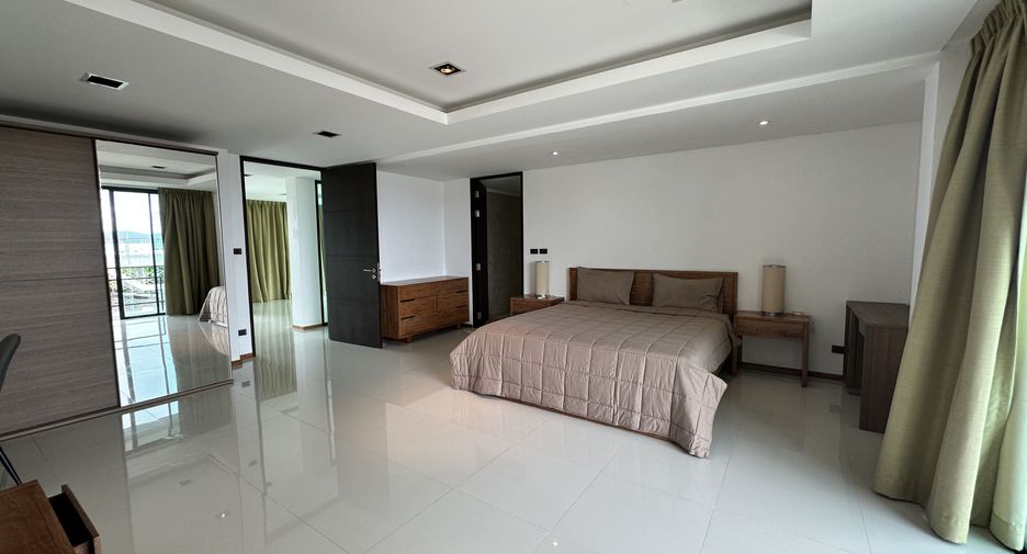 For rent 3 bedrooms villa in Mueang Phuket, Phuket