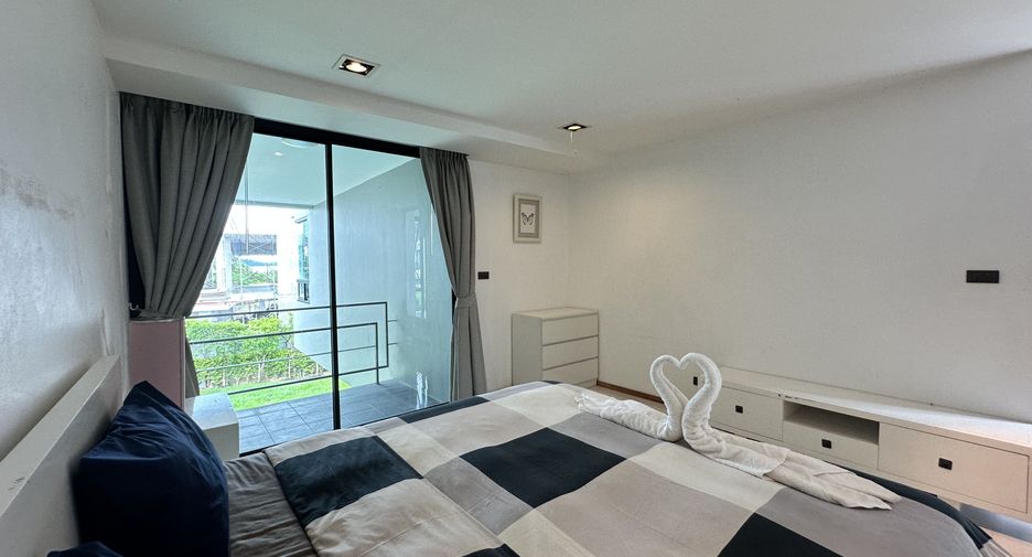 For rent 3 bedrooms villa in Mueang Phuket, Phuket