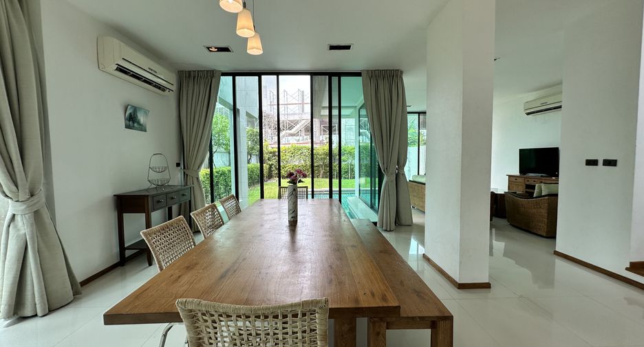For rent 3 bedrooms villa in Mueang Phuket, Phuket