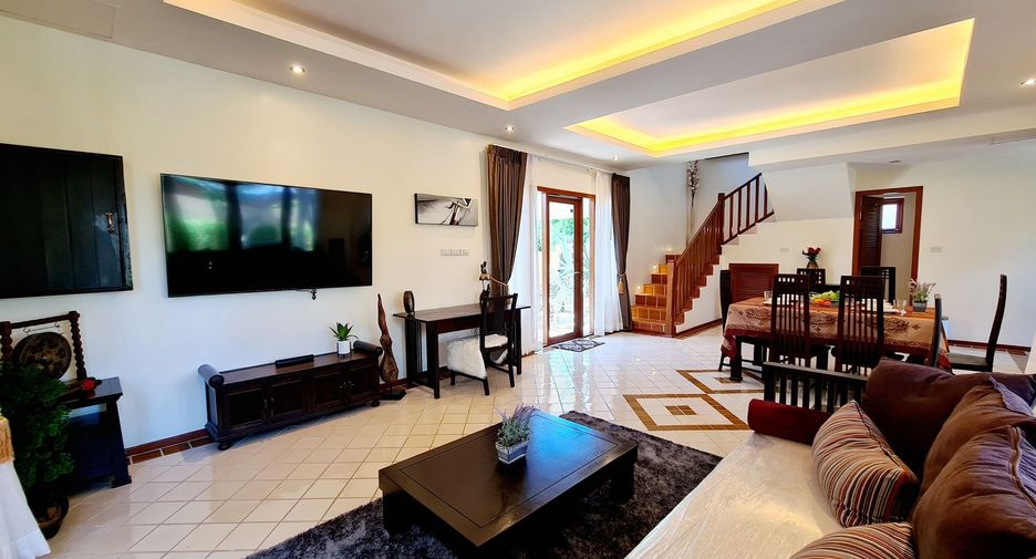 À louer 3 chambres villa à Mueang Phuket, Phuket