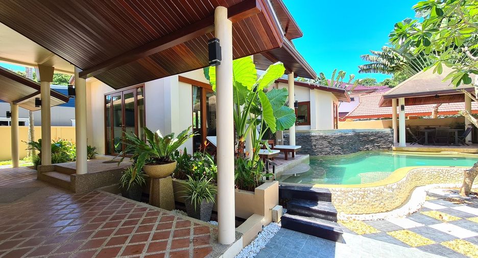 À louer 3 chambres villa à Mueang Phuket, Phuket