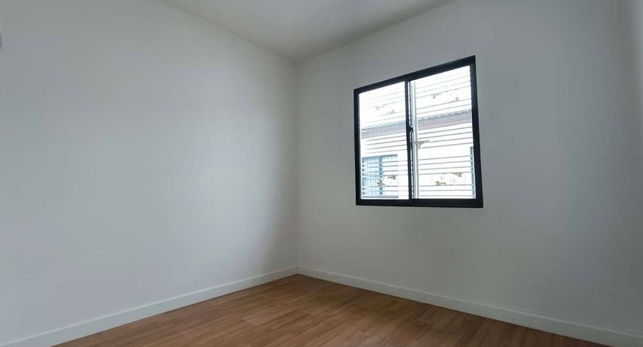 Reihenhaus zum Kauf mit 3 Zimmer in Sam Phran, Nakhon Pathom