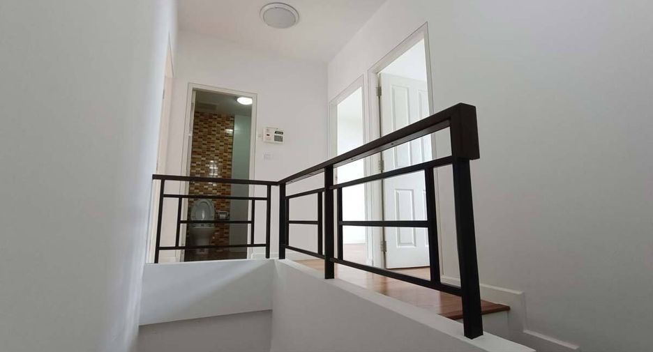 Reihenhaus zum Kauf mit 3 Zimmer in Sam Phran, Nakhon Pathom