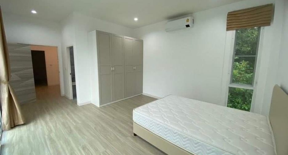 For rent 4 bedrooms house in Mueang Phuket, Phuket