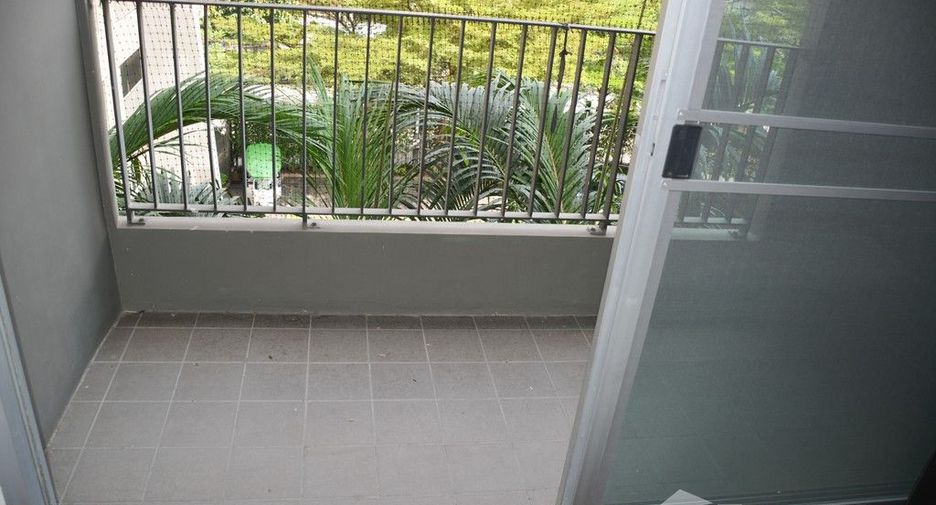 For sale 2 bedrooms condo in Khlong Toei, Bangkok