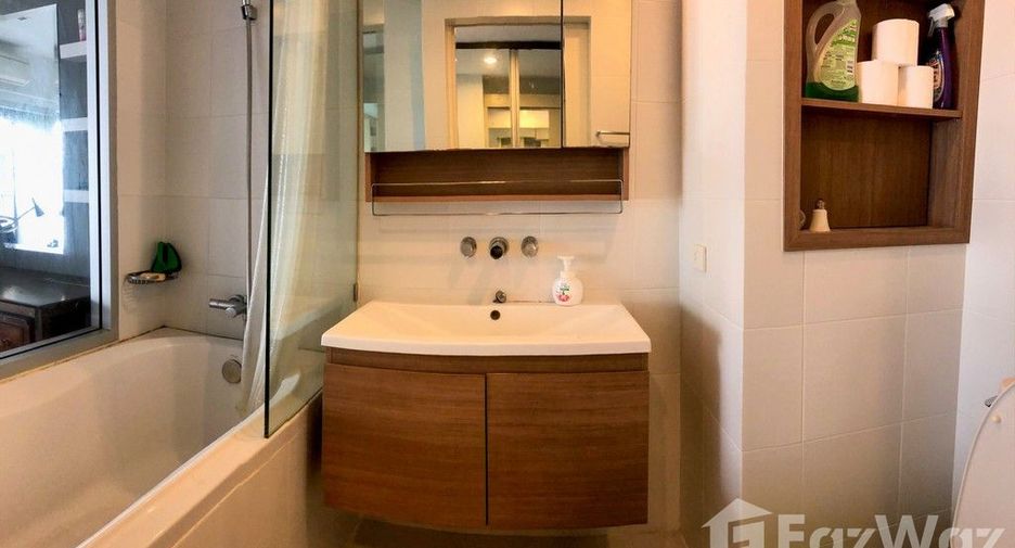 For sale 2 bedrooms condo in Khlong Toei, Bangkok