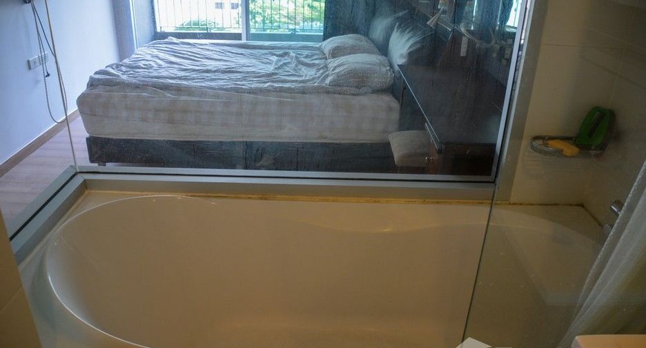 For sale 2 bedrooms condo in Khlong Toei, Bangkok