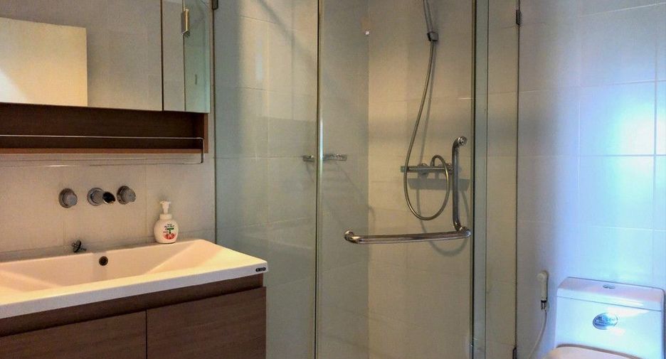 For sale 2 bedrooms condo in Khlong Toei, Bangkok