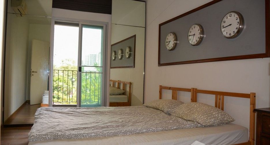 For sale 2 bedrooms condo in Khlong Toei, Bangkok