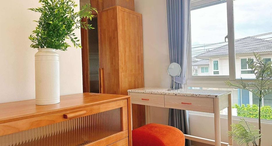 For rent 4 bedrooms house in Mueang Phuket, Phuket